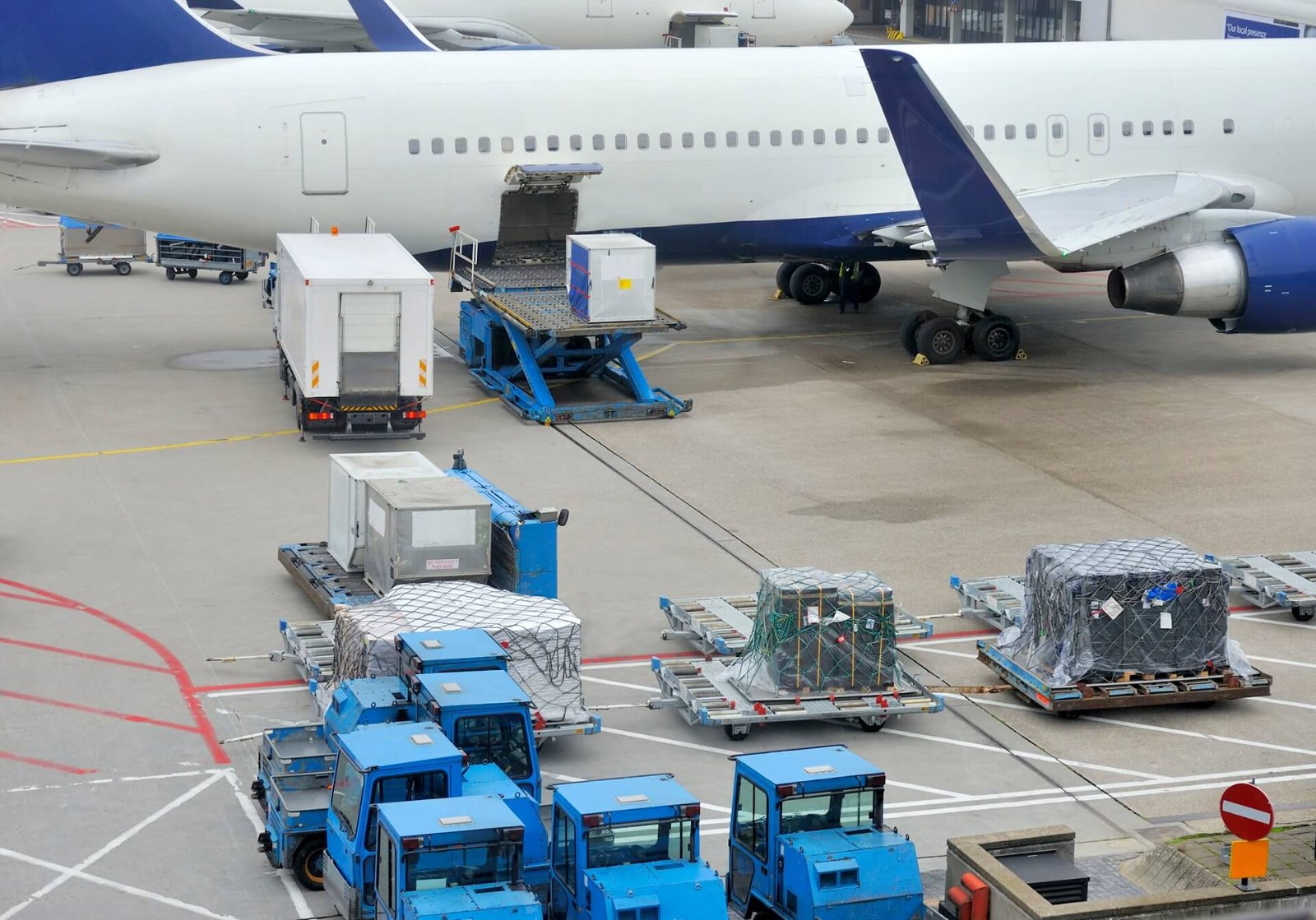 EXW, FOB và CIF: điểm chuyển giao chi phí và rủi ro theo Incoterms 2020